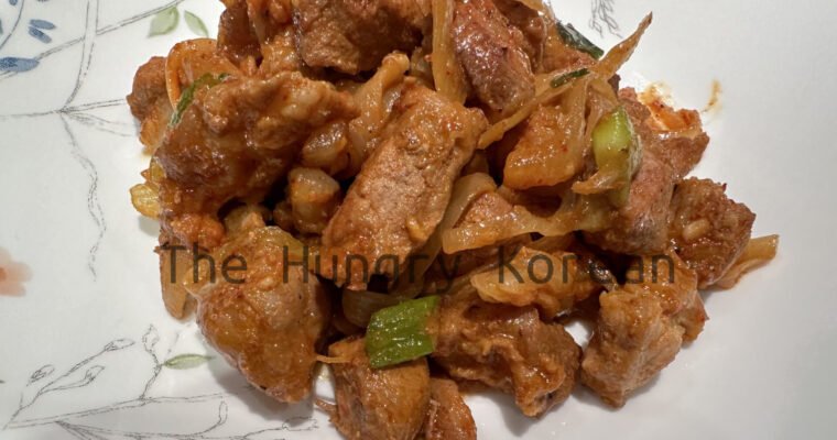 Spicy Gochujang Jeyuk-bokkeum (고추장 제육볶음) – Easy & Flavorful Stir-Fried Pork