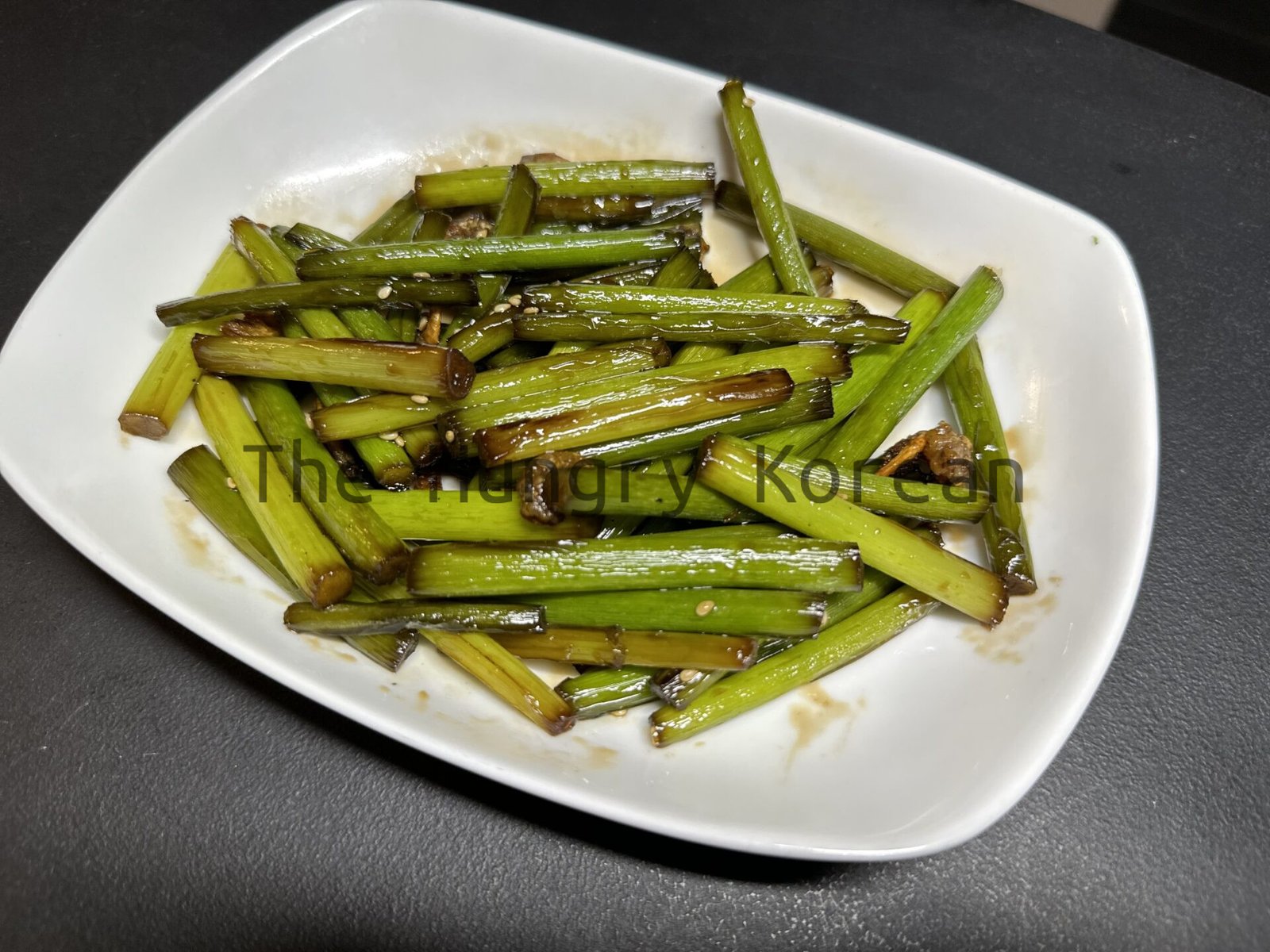 15-Minute Stir-Fried Garlic Shoots (마늘쫑볶음) – Savory & Crunchy Korean Side Dish