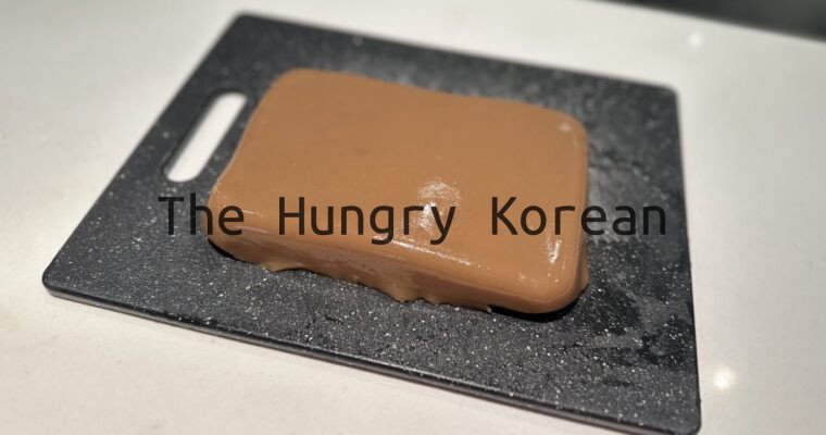 Easy Homemade Acorn Jelly (도토리묵) – A Nutty & Savory Korean Delicacy