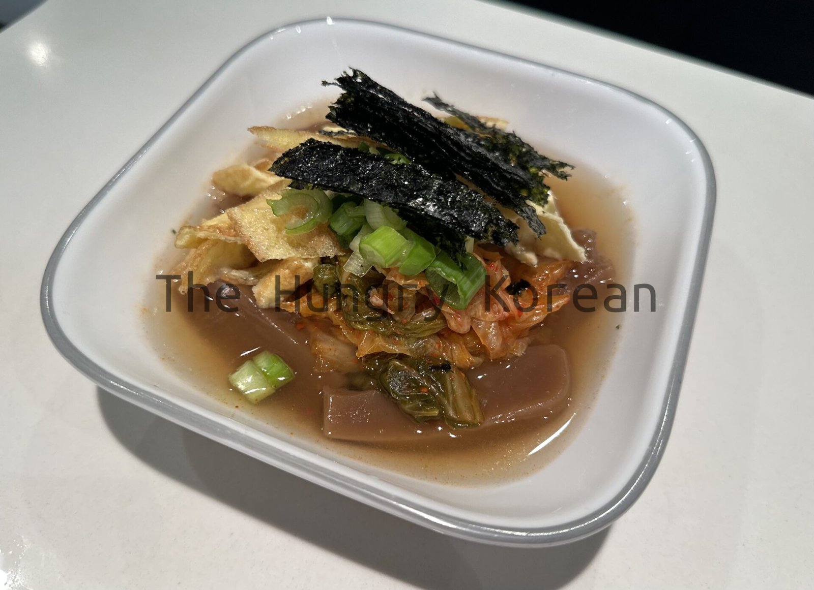 Comforting Acorn Jelly Soup (Dotorimuk-guk, 도토리묵국) – A Light and Nourishing Korean Soup