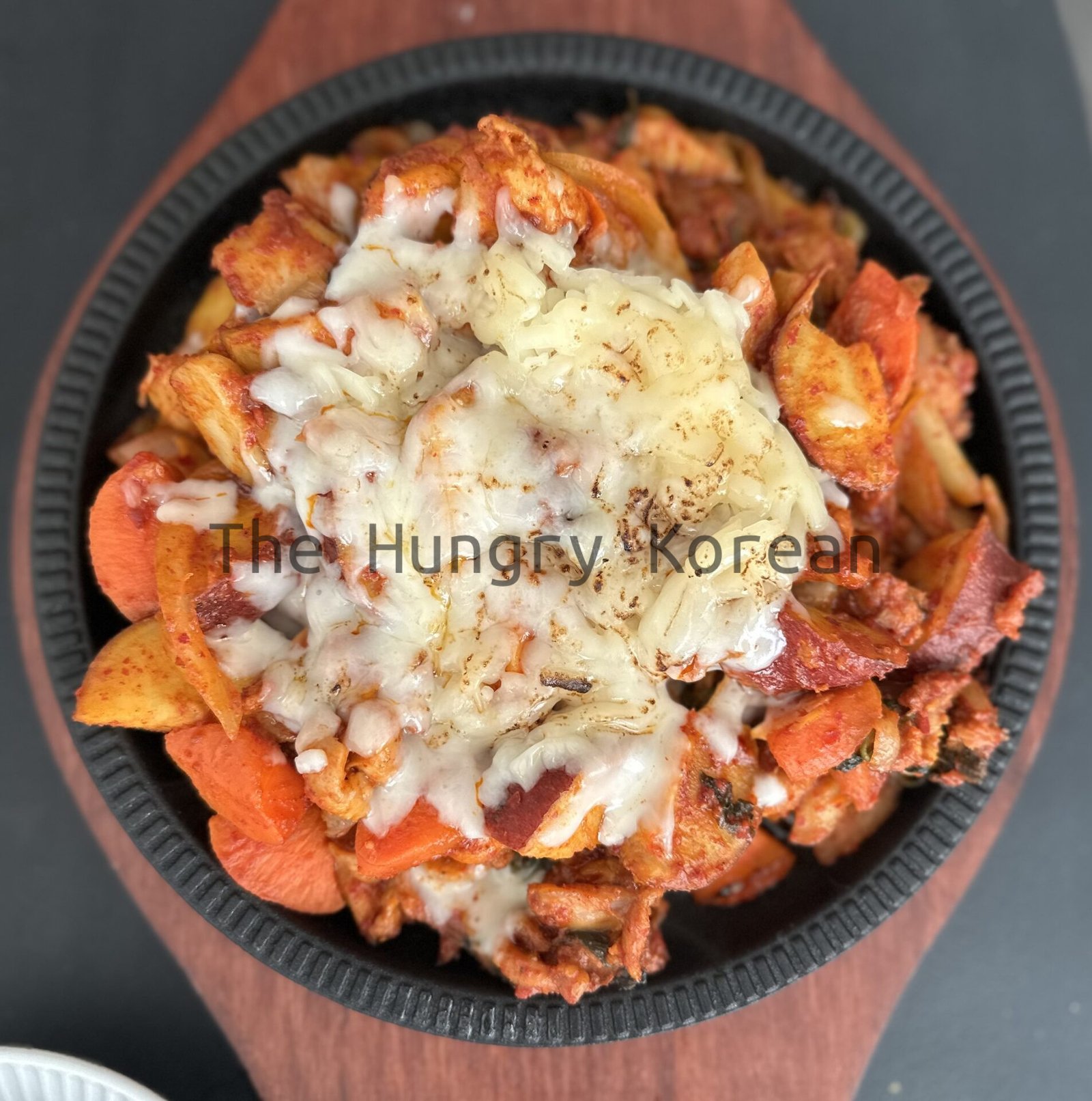 Cheese Dakgalbi (치즈 닭갈비) – Spicy Korean Stir-Fried Chicken for Your Next Sizzling Meal